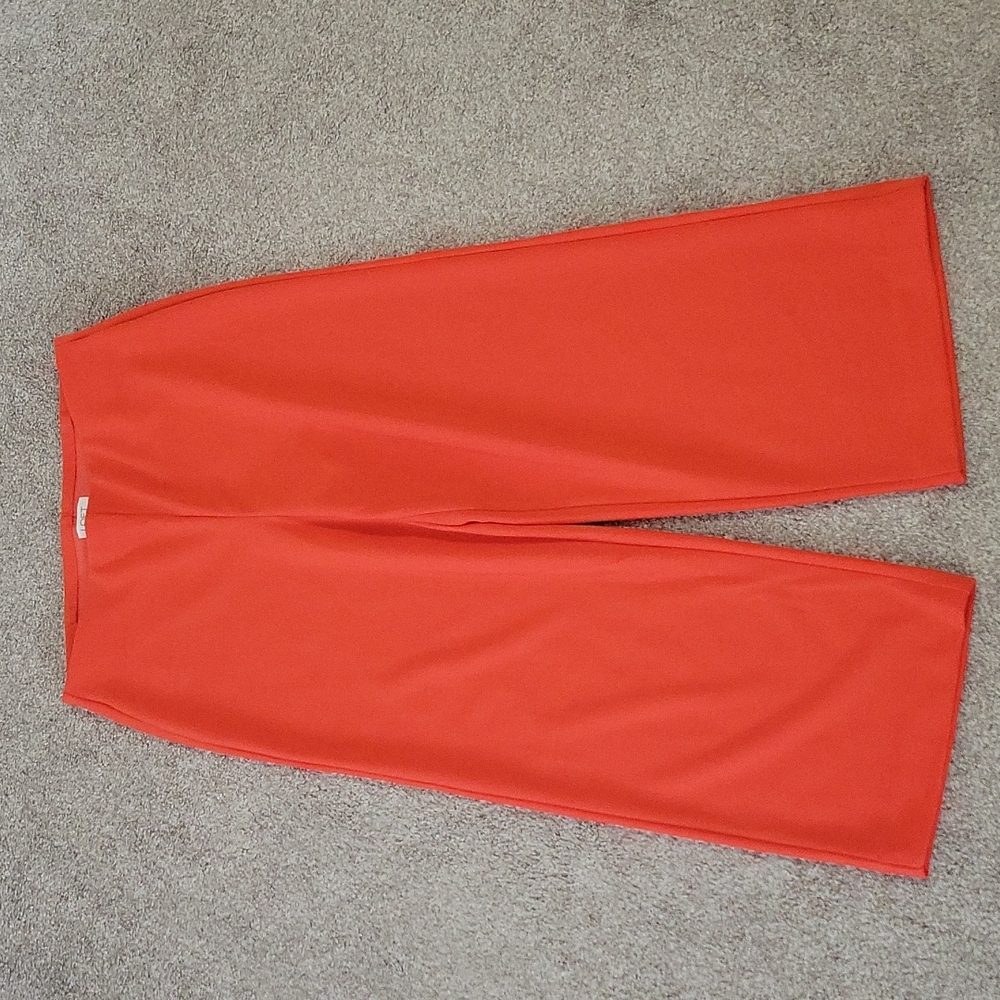 LOFT Capri pants - Wide Leg pant - Gaucho style pants - NWT - Sz Small Petite